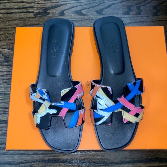 **SOLD**Hermes Oran Sandals in limited edition Cavalcadour Multicolor Noir 36.5 - Picture 9 of 16